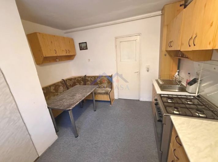 Apartament 3 camere in Cetate, et.3 - Poză 2