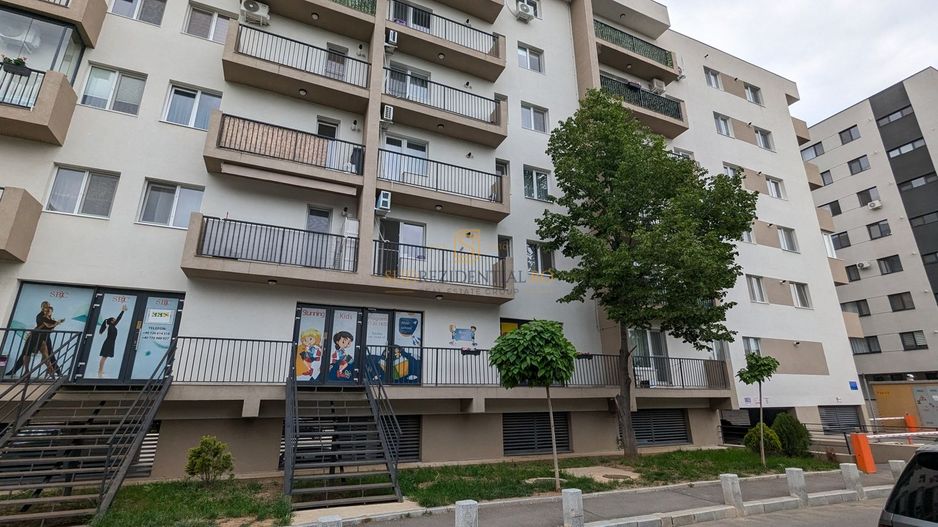 Spatiu comercial stradal, 182 mp, vitrina 11.5 ml, Grand Arena Mall - Poză 4