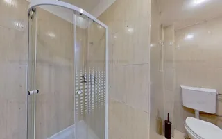 Blvd. Balcescu langa metrou Universitate, 4 camere, terasa de 50mp, 3 bai - Poză 31