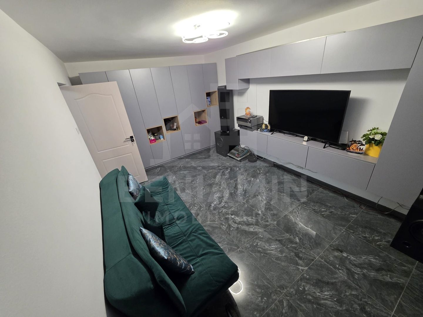 Apartament 2 camere decomandat 52mp Brazda, centrala proprie - Poză 2