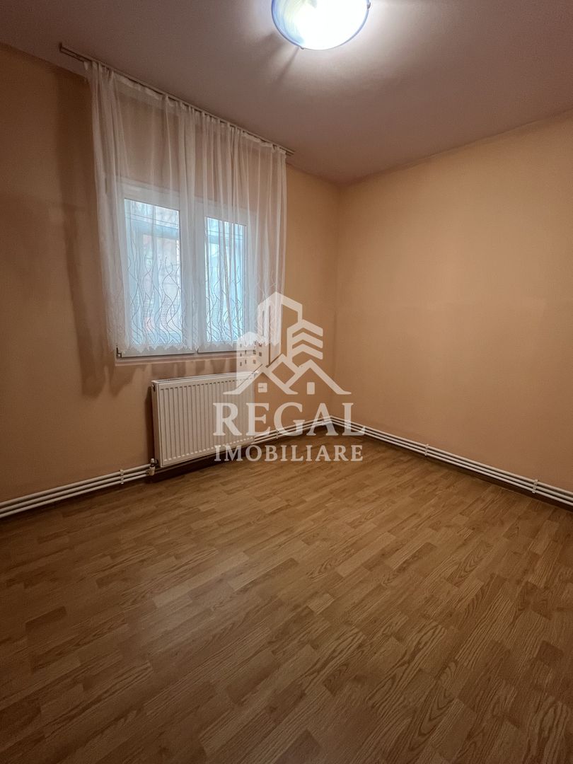 Apartament 4 camere de vânzare – Micro 5/1 | Etaj 1 | 80 mp - Poză 3