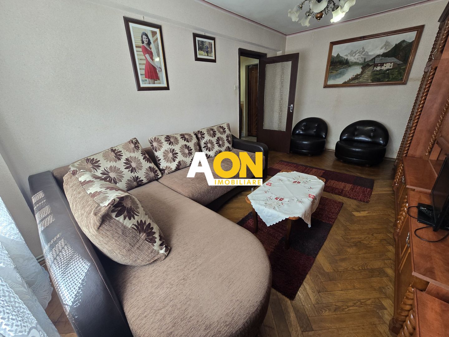 Apartament 3 Camere, 2 Bai, 2 Balcoane Zona Cetate - Poză 2