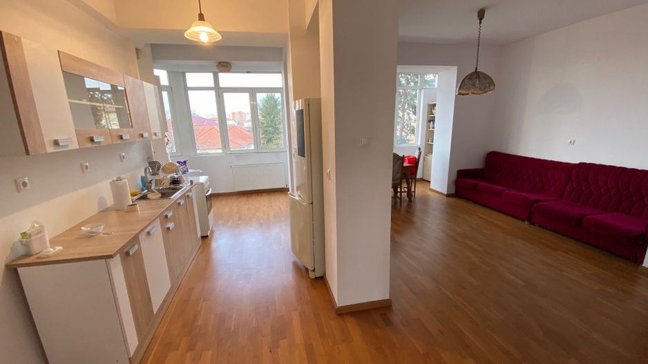 Apartament 5 camere  zona Cetatii - Poză 3