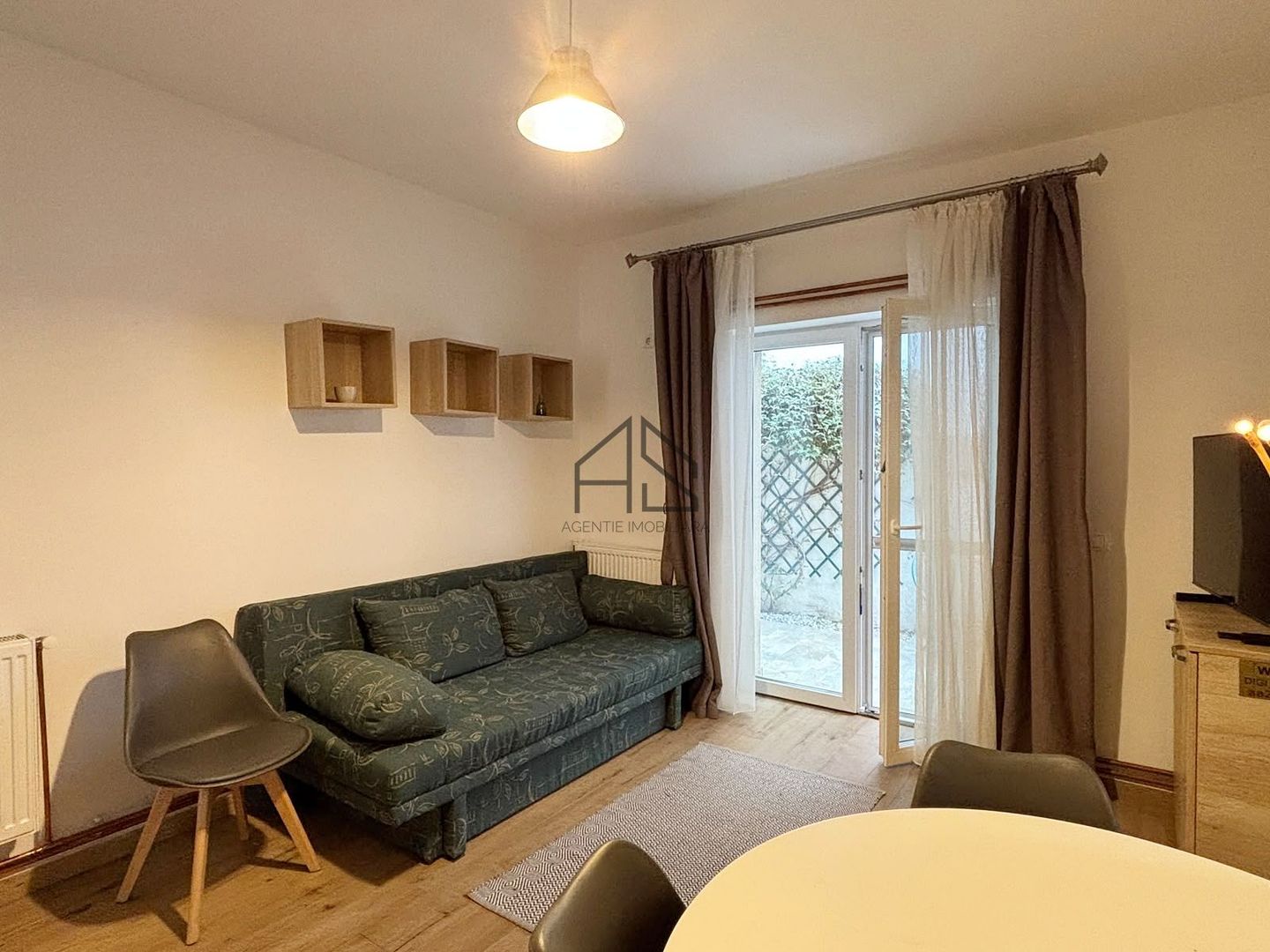 De închiriat | Casă cu 2 camere | Curte | Central - Poză 4