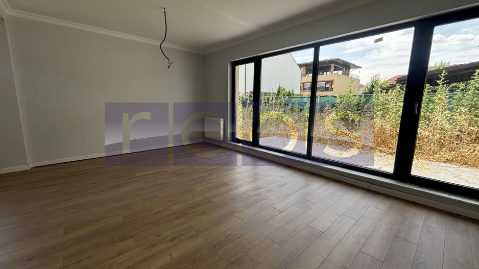 VANZARE VILA SUPERBA IN OTOPENI | 5 CAMERE | TEREN 325 MP - Poză 2