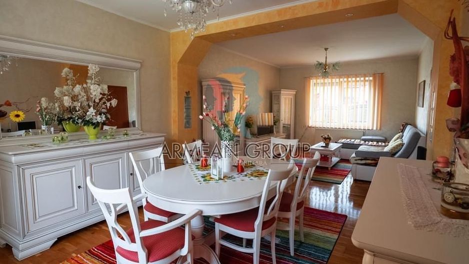 Casa mare de 5 camere - Poză 9