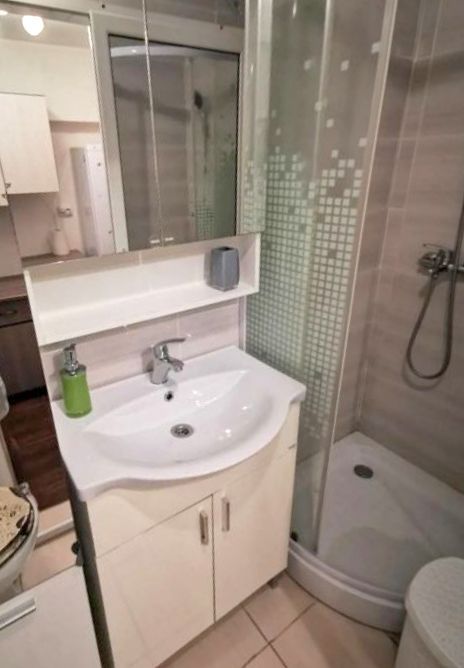 De închiriat garsonieră mobilată și utilată - Zonă Viaduct - Poză 2