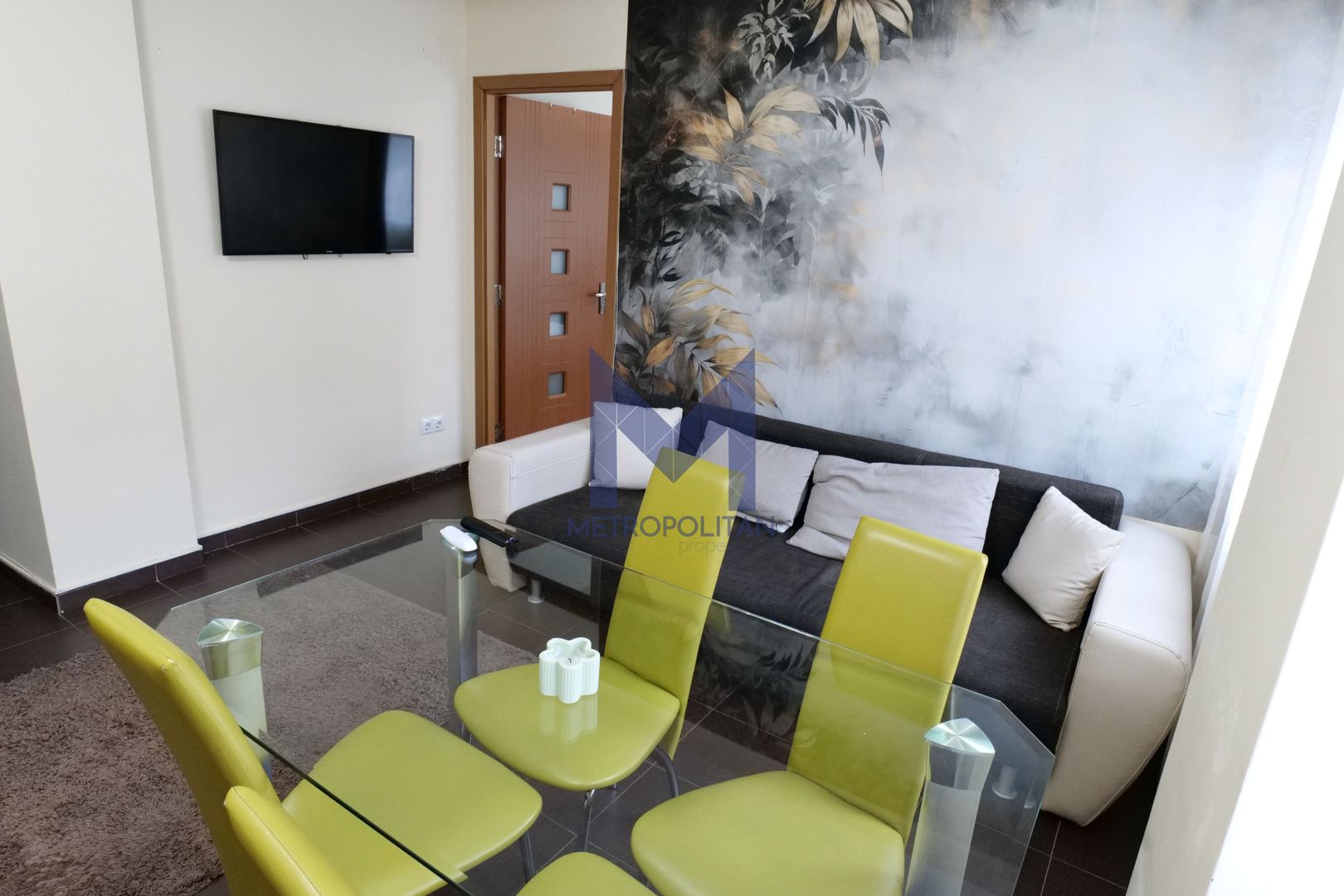 De închiriat apartament luminos 3 camere - Poză 1