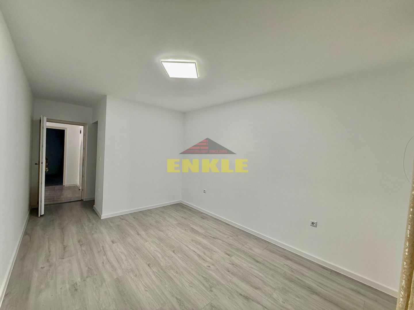 Casă / Vilă cu 4 camere de vânzare în Ultracentral, Botosani - Poză 2