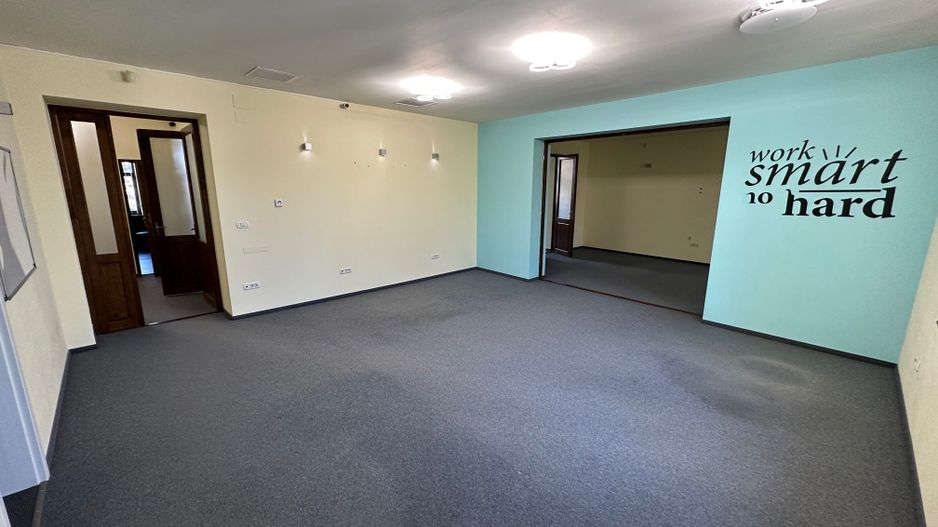 Spațiu de birouri de 204mp de vanzare  în zona Piata 700 - Poză 1