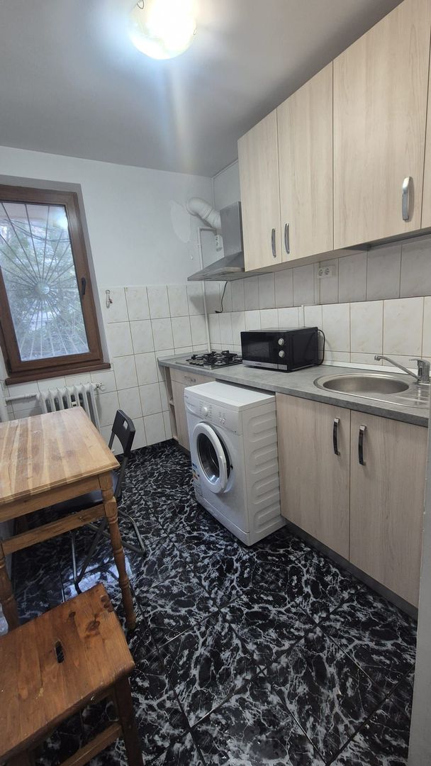 GARSONIERA PIATA SUDULUI, BUCATARIE INCHISA, MOBILAT, METROU 15 MINUTE - Poză 5