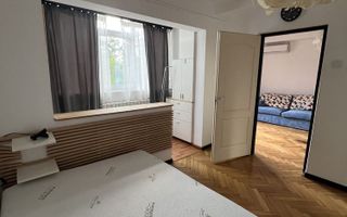 Apartament de inchiriat / 3 camere / Podu Ros - Poză 1