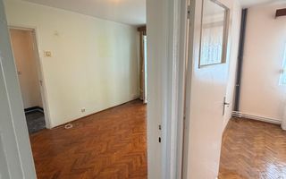 Vanzare apartament cu 4 camere in Micro 13, etaj 3, pret 65 000 euro - Poză 9