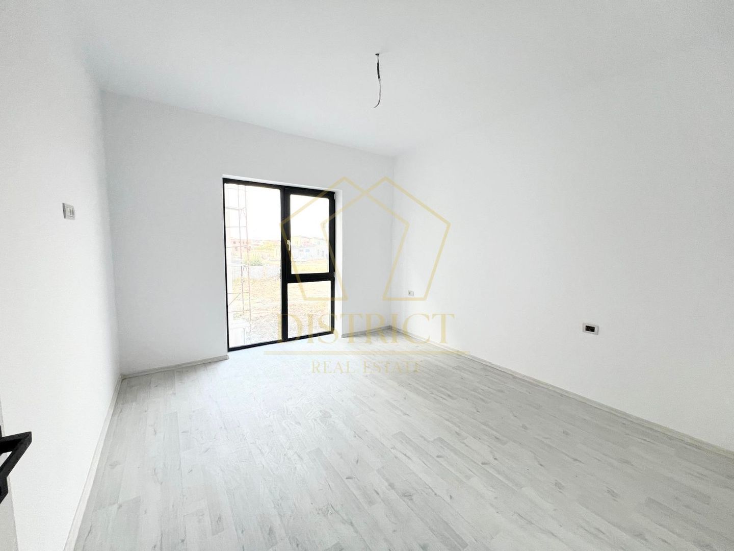 Apartament deosebit cu 2 camere decomandat | Calea Urseni - Poză 1