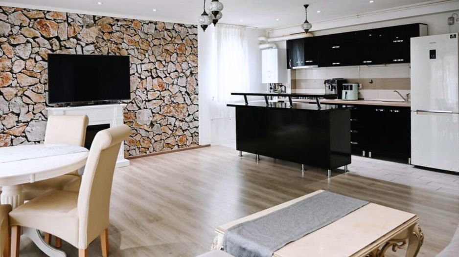 Apartament 3 camere elegant spațios și luminos în cartierul Urban Coresi - Poză 2