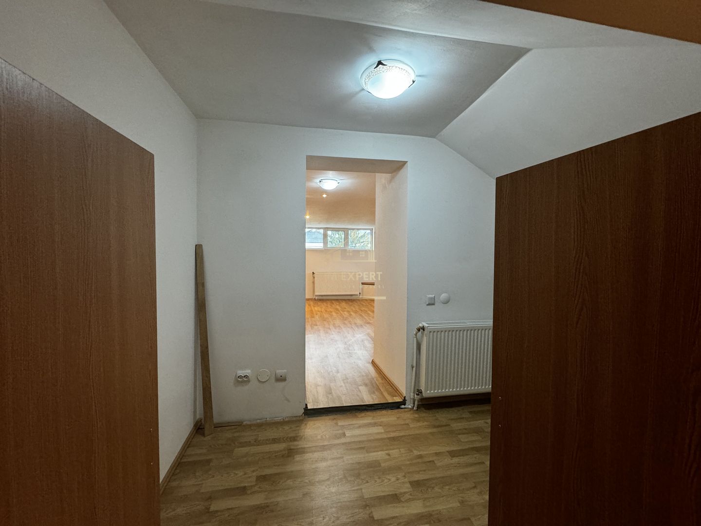 APARTAMENT CAMPULUNG TIP PENTHOUSE, 5 CAMERE GRUI - Poză 41