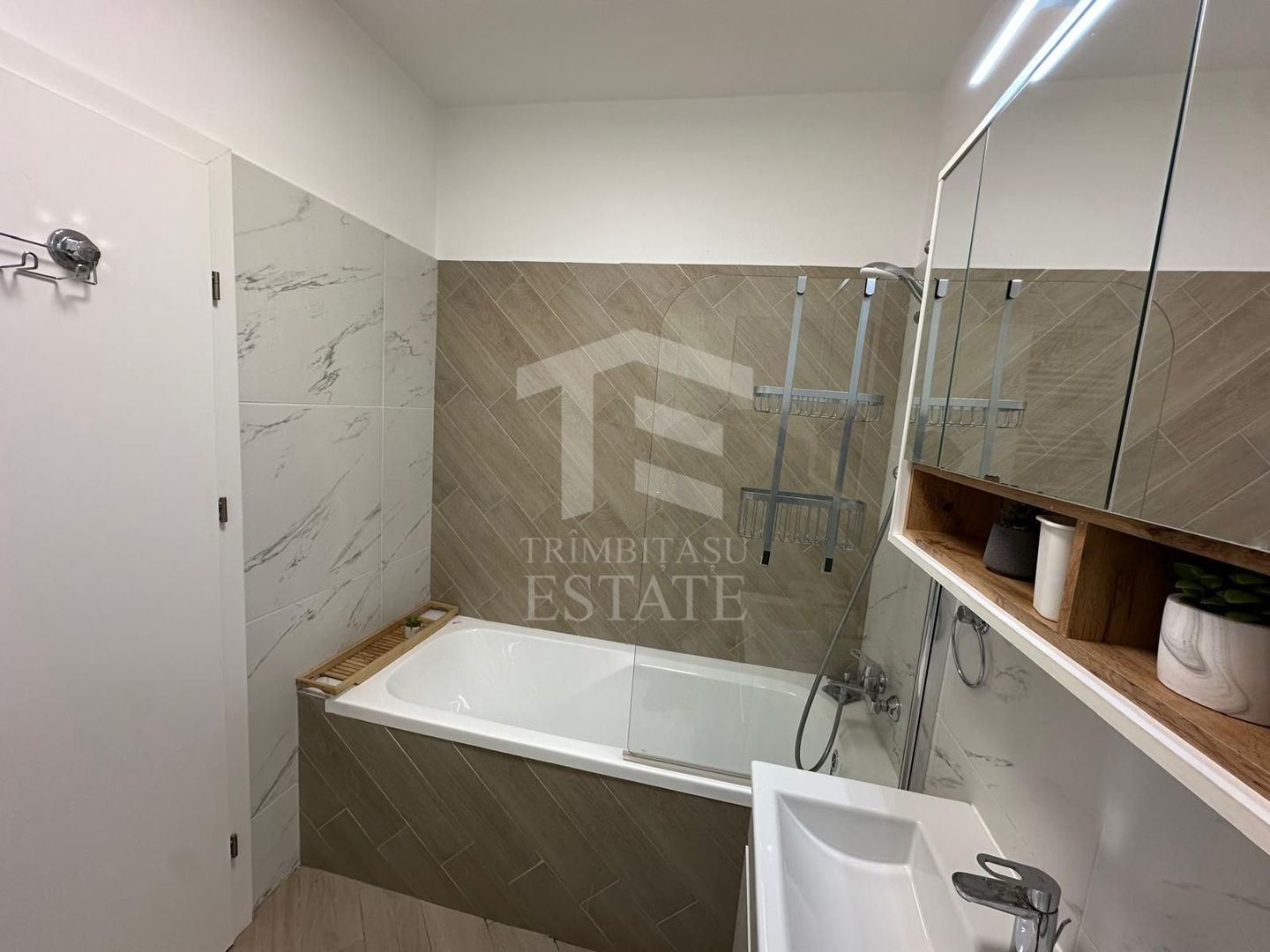 Apartament 2 camere cu loc de parcare si terasa EvoCasa Optima Titan - Poză 17
