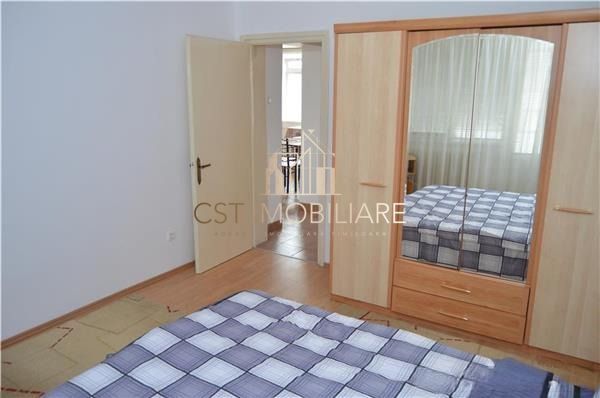 Apartament 3 camere - ultracentral - Medicina - Centrala Proprie - Poză 2