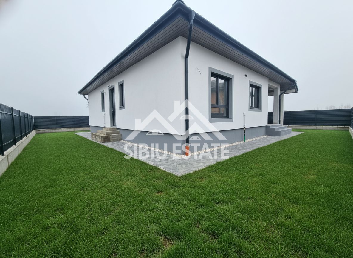 Casa parter cu pivnita, Sibiu locatie Cristian - Poză 1