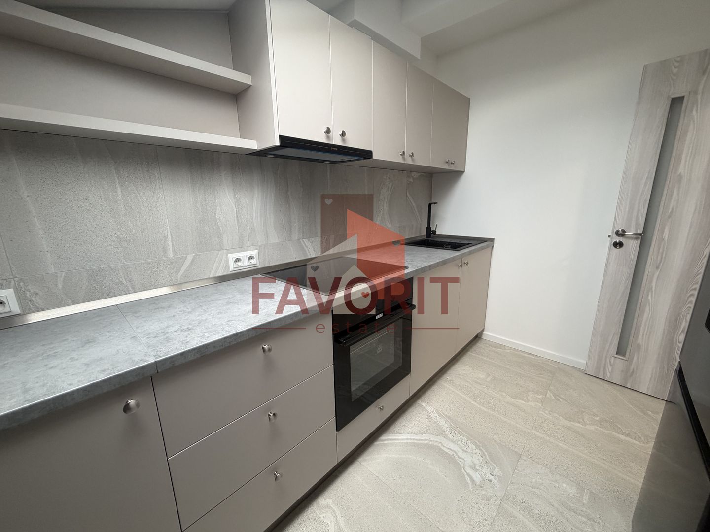 Mobilat si utilat. Disponibil imediat.  Bucatarie inchisa - Poză 1