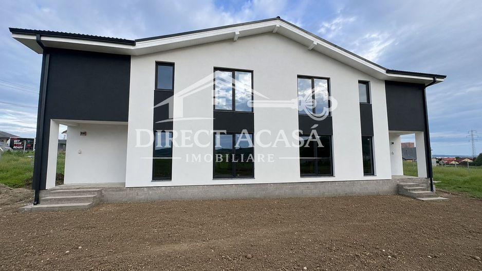 Duplex premium 4 camere cu teren 420 mp Santana De Mures - Poză 1