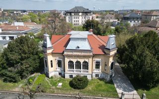 Vila isotorica cu teren de 3.900mp | Central - Poză 10