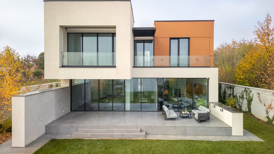 Smart-Home nZEB spectaculoasa Bucuresti Sector 1 cu deschidere lac -teren 2000mp - Poză 1