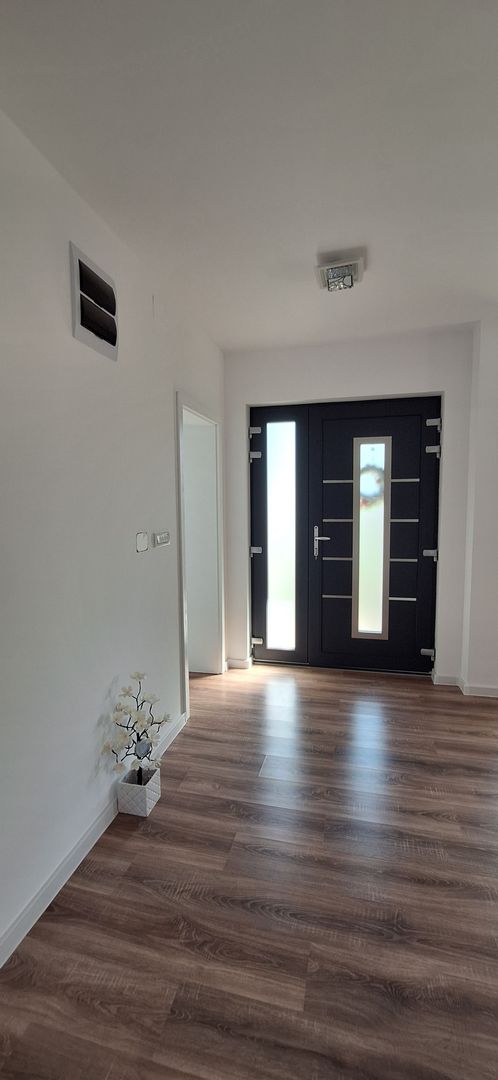 Casa individuala parter cu garaj - Dumbravita - Poză 7