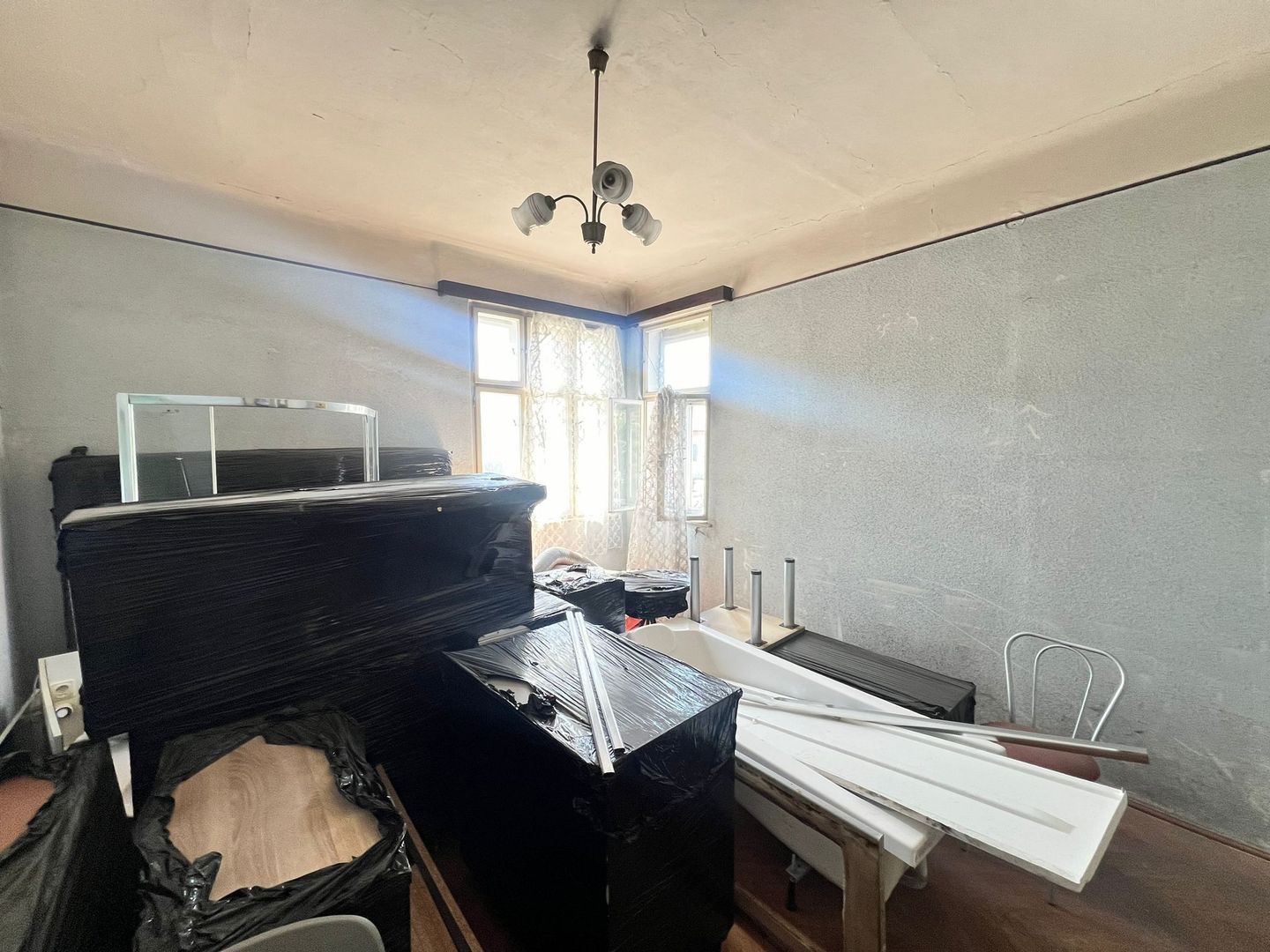 Casa renovabila | 100mp + 300mp curte individuala | Dambul Rotund - Poză 5