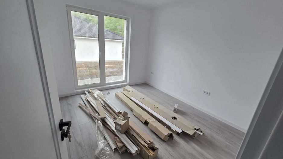 Casa 4 camere la cheie,130 mp,500 mp teren,cartier Unirii - Poză 5