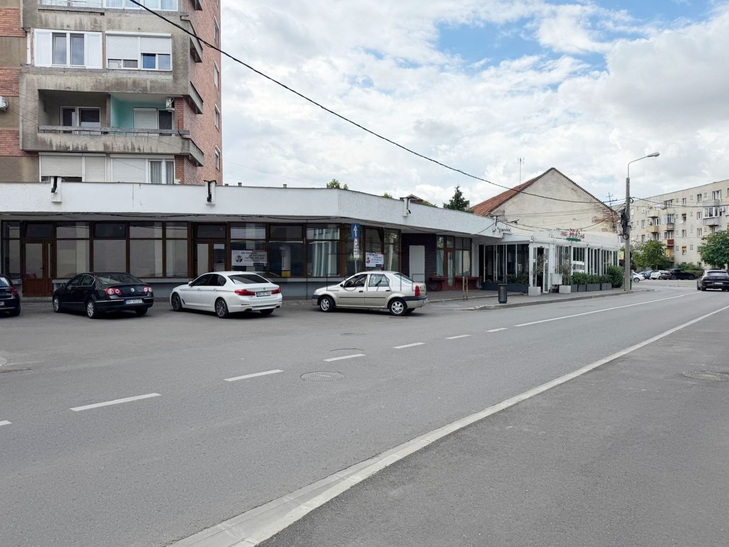 Spatiu comercial 268 mp Piata Cetatii | Vitrina mare | Parcare - Poză 2