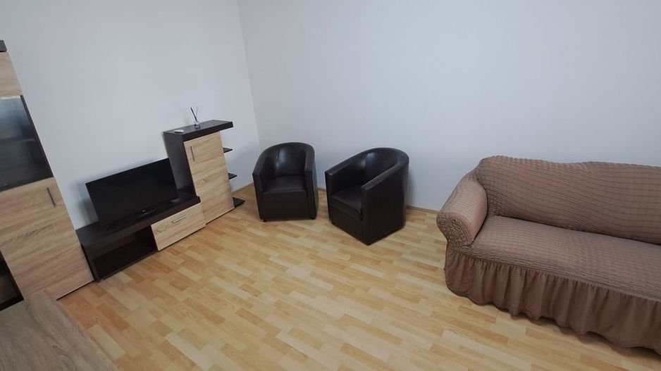 Apartament 2 camere renovat complet, etaj intermediar, liber imediat - Poză 2