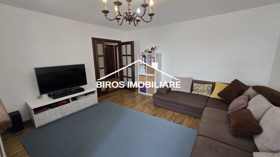 3 camere de închiriat – Rovine - Rond - Poză 1