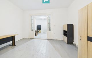 Casă 2 camere + anexe, teren 234 mp. - Poză 2