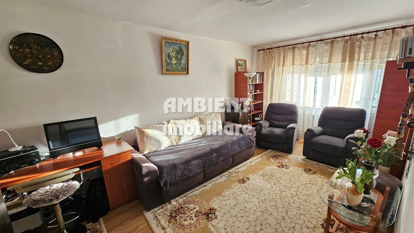 Apartament cu 2 camere, etaj 2, zona TRAIAN; - Poză 3