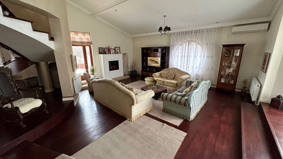 Casa la artera pretabilă Clinica medicala / birouri - Poză 2