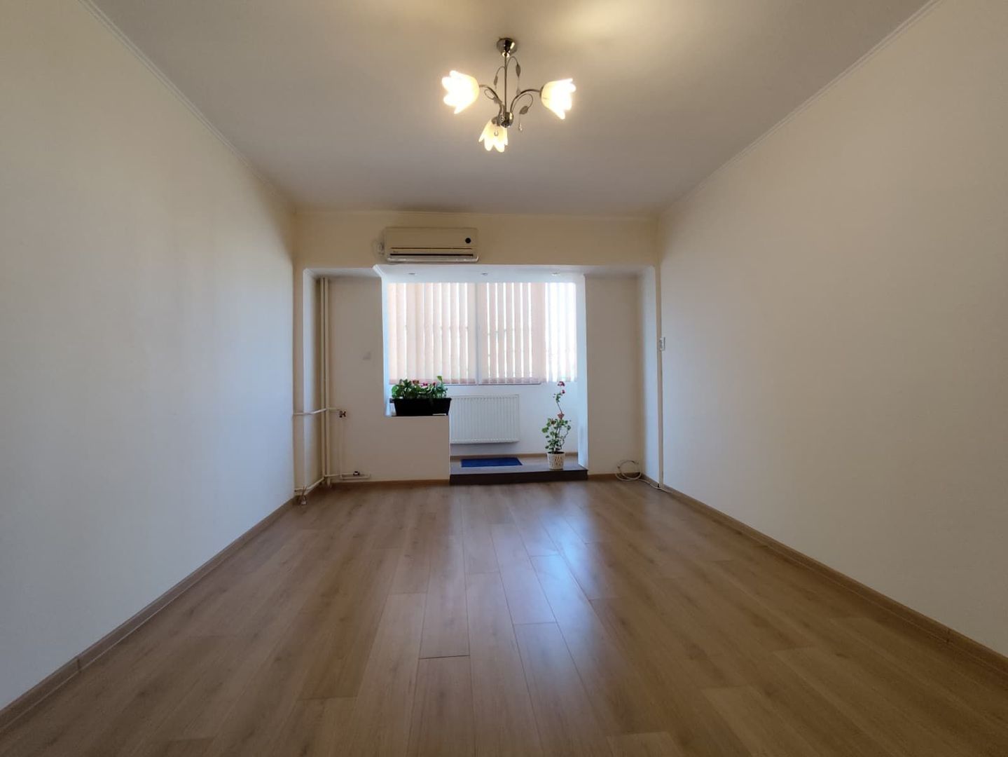 Apartament 4 camere, Calea Aradului - Oradea, tip D, renovat, vanzare - Poză 4