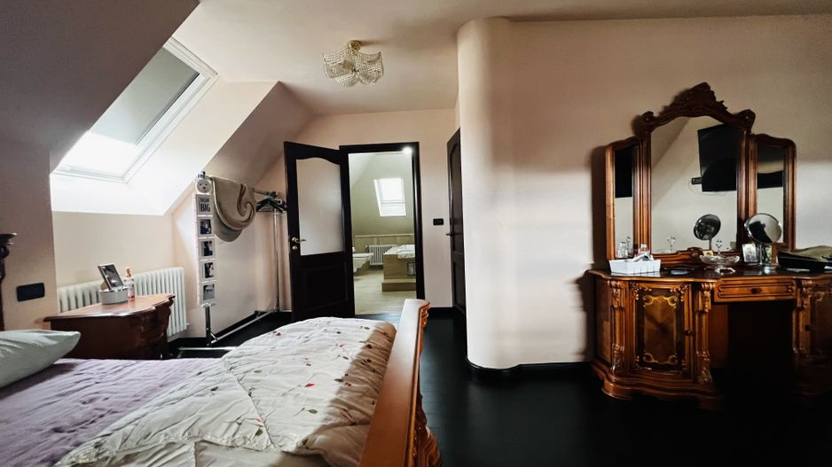 Vila cu 7 camere - Dumbravita - Zona Cora - Poză 14