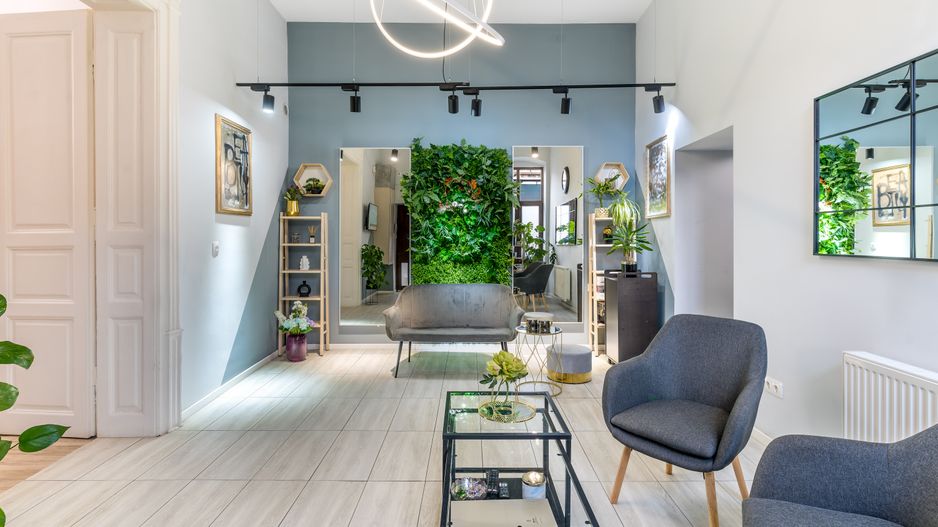 Ultracentral! Apartament renovat complet, in cladire istorica - Poză 3