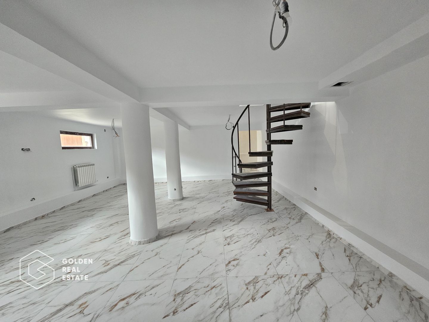 Vila cu 5 camere, 4 bai, Otopeni-centru, COMISION 0, renovata complet - Poză 5