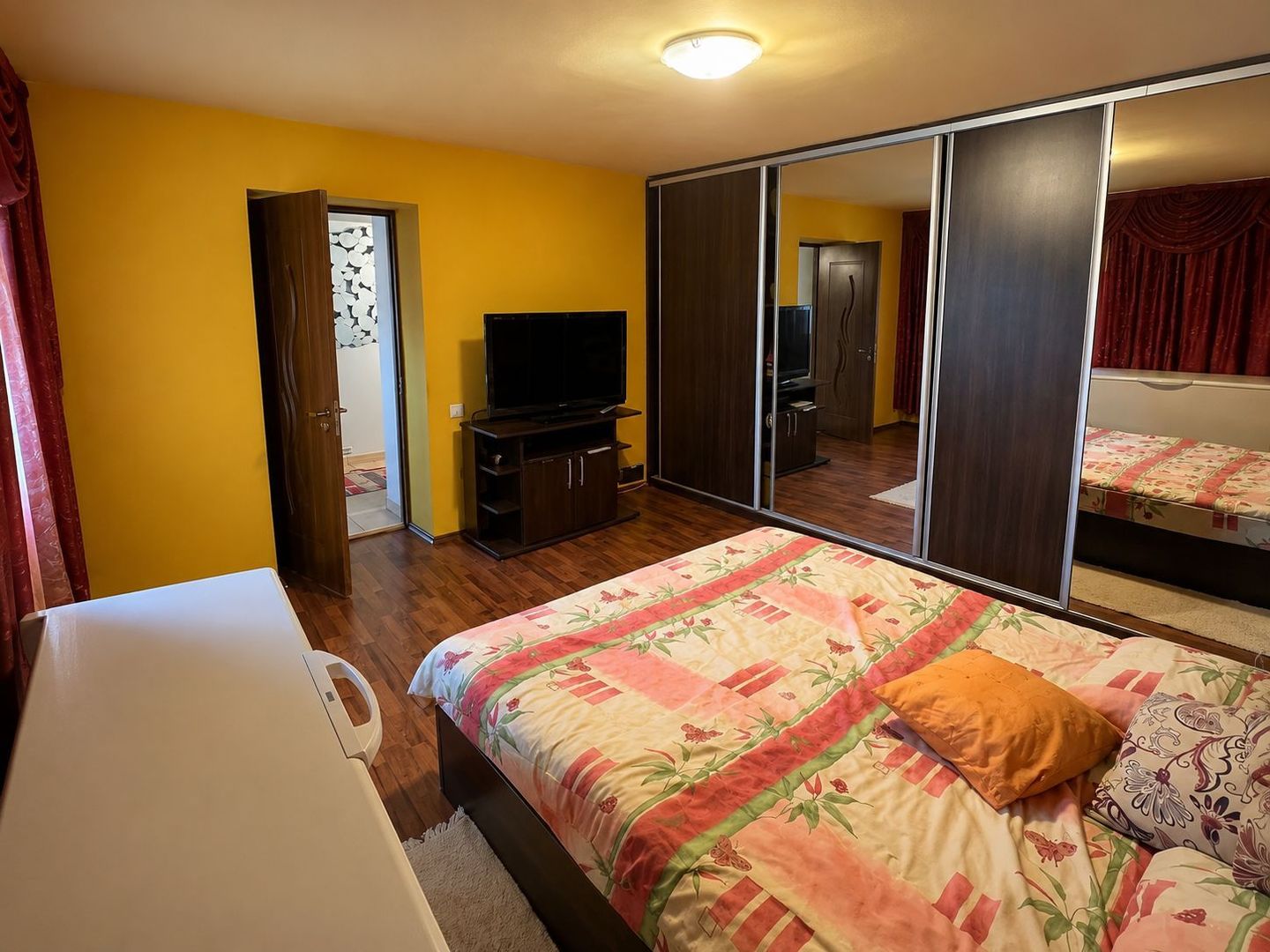 Casa cu 4 camere in localitatea Cheresig - Poză 6
