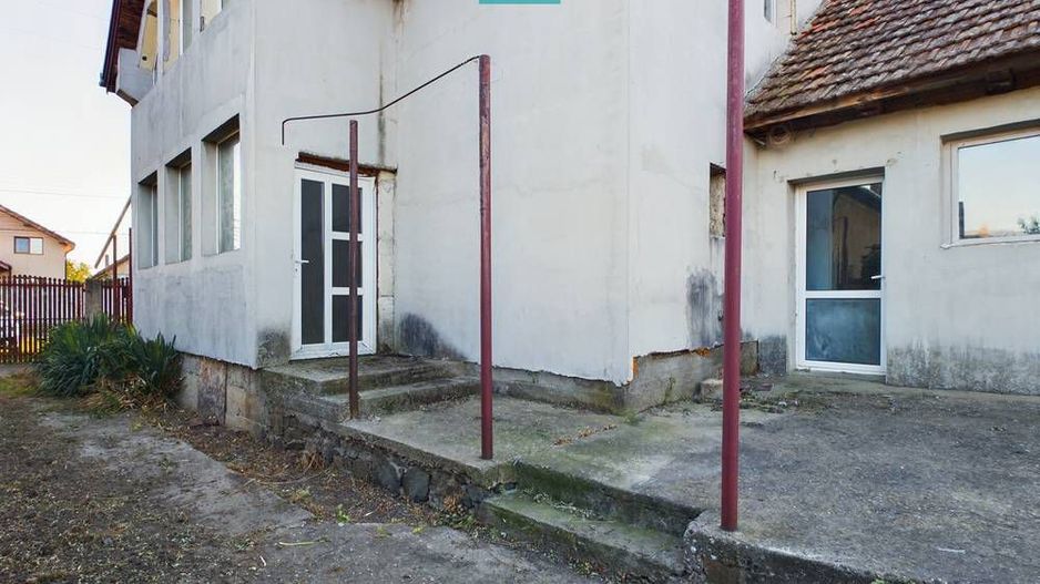 Casă/vilă cu 6 camere în Curtici - Poză 49