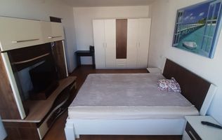 Apartament 3 camere, decomandat,  zona Mihai Viteazu