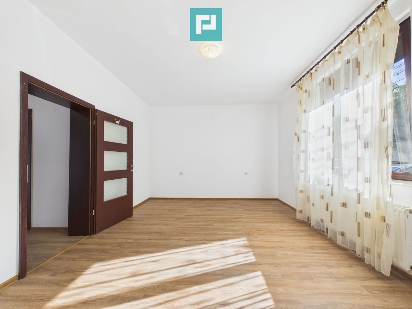Casă cu 2 camere de închiriat – Arad. - Poză 3
