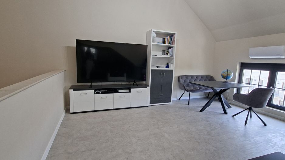 Vila spatioasa cu piscina - Dumbravita/Padurea Verde - Poză 34