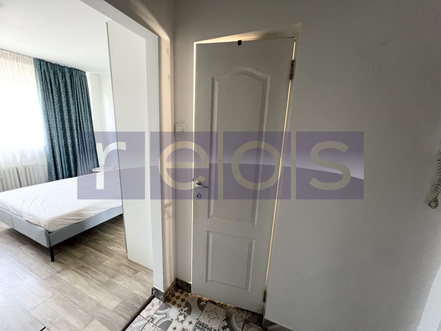 VANZARE GARSONIERA | DECOMANDATA | ZONA PIATA VICTORIEI | 400m METROU - Poză 3