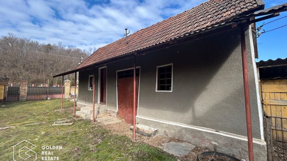 Casa traditionala cu teren generos in Odvos, județul Arad - Poză 14