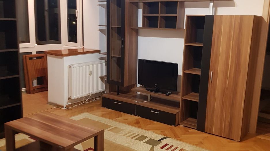 Apartament cu 2 camere in Centrul Civic - Poză 1