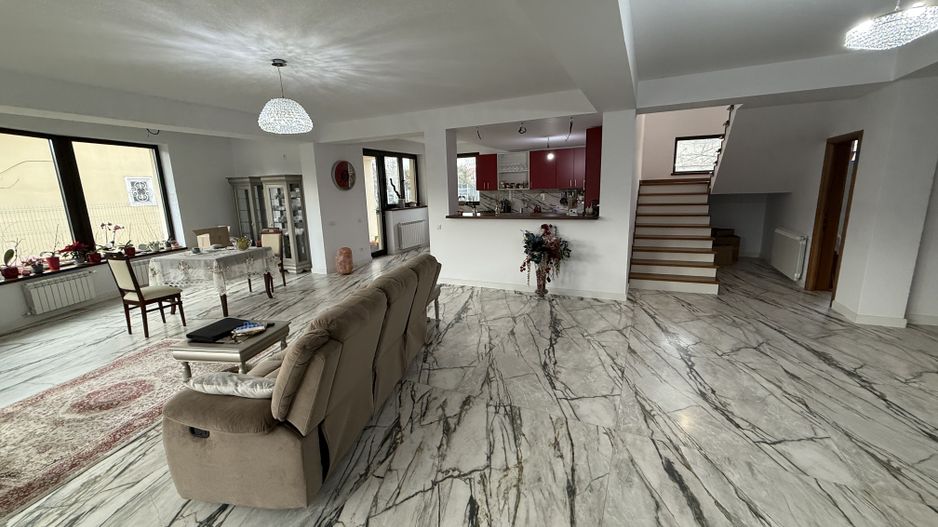 Vila Delux P+1 cu terasă și garaj + teren intravilan 783mp - Poză 9