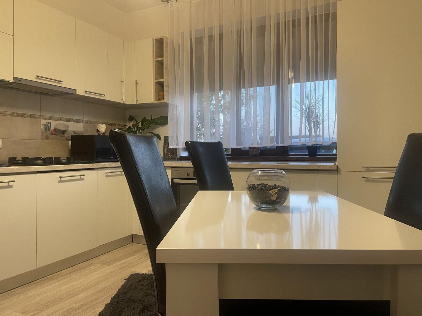 Giroc | 5 camere | 127 mp utili | Mobilat & utilat - Poză 9